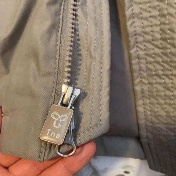 Aritzia TNA Summit Parka Jacket S (fits more like M) - Picture 5 of 7